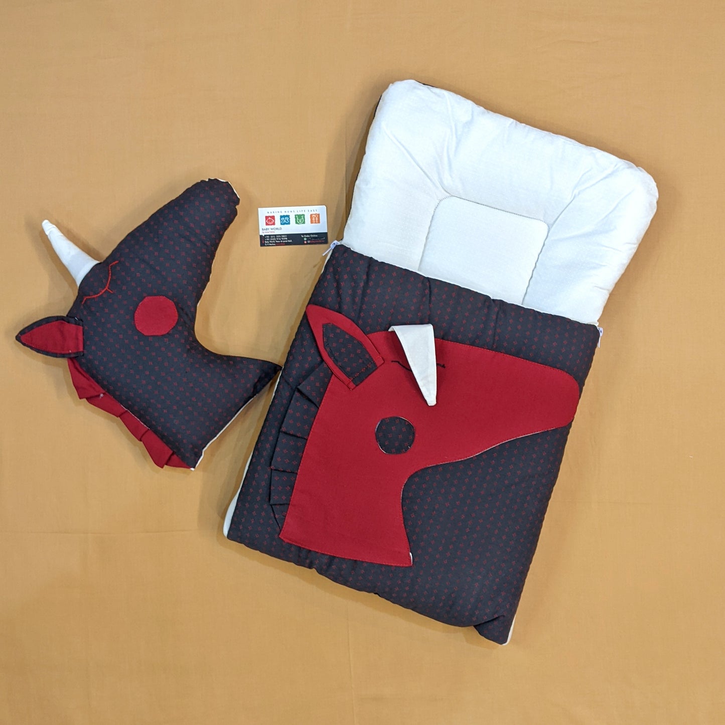 Carry Nest with Pillow - Pony π