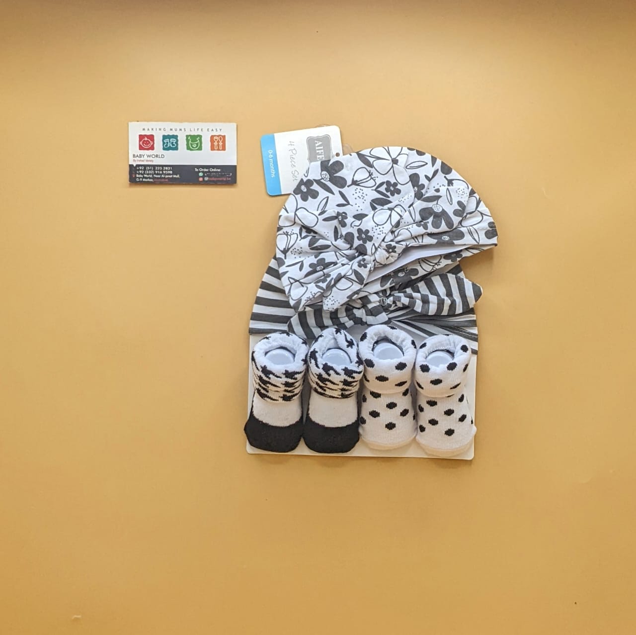 Pack of 2 Caps & 2 Booties