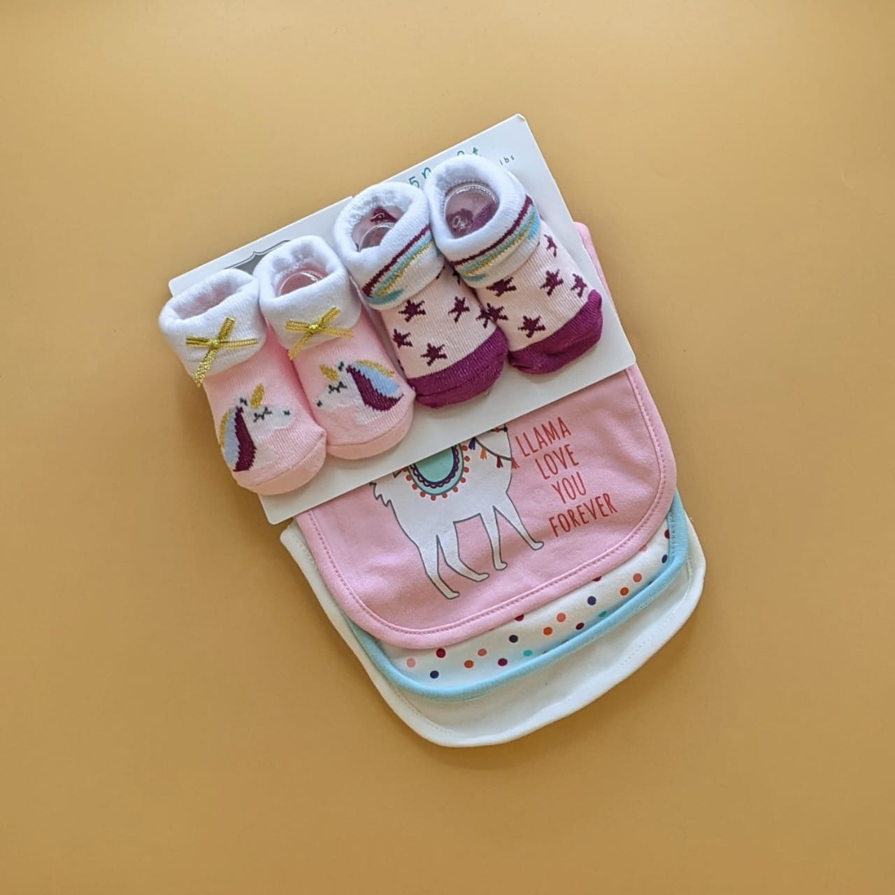 Pack of 3 Bibs & 2 Booties