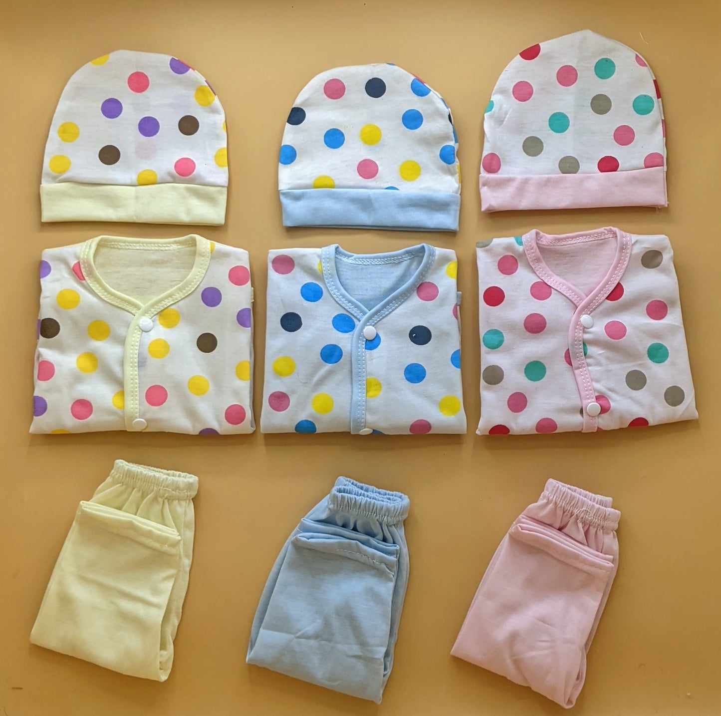 Pack of 3 Suits with Cap - Dots - Yellow/Blue/Pink