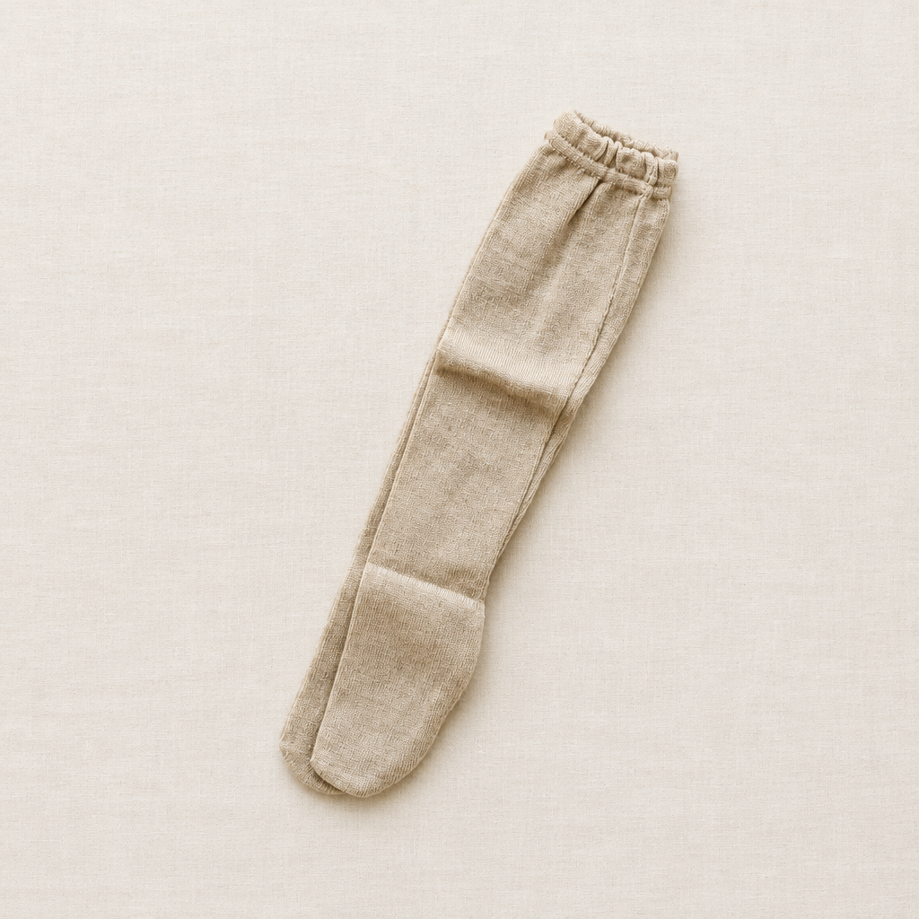 Beige winter leggings flat lay