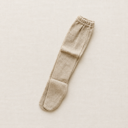 Beige winter leggings flat lay