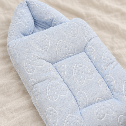 Blue carry nest fabric detail