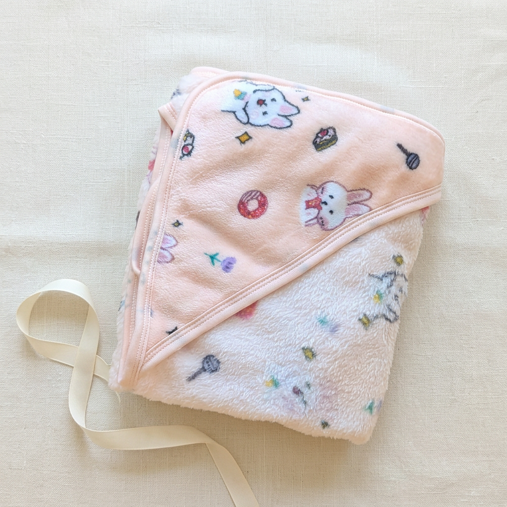 Pink kitty blanket gift styling
