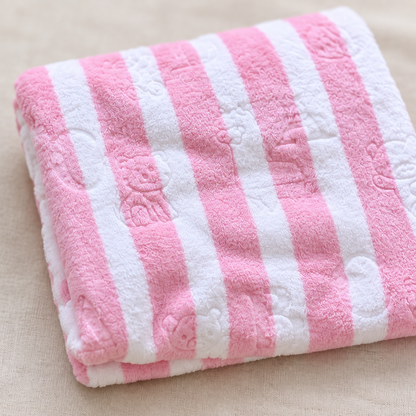 Pink striped blanket detail
