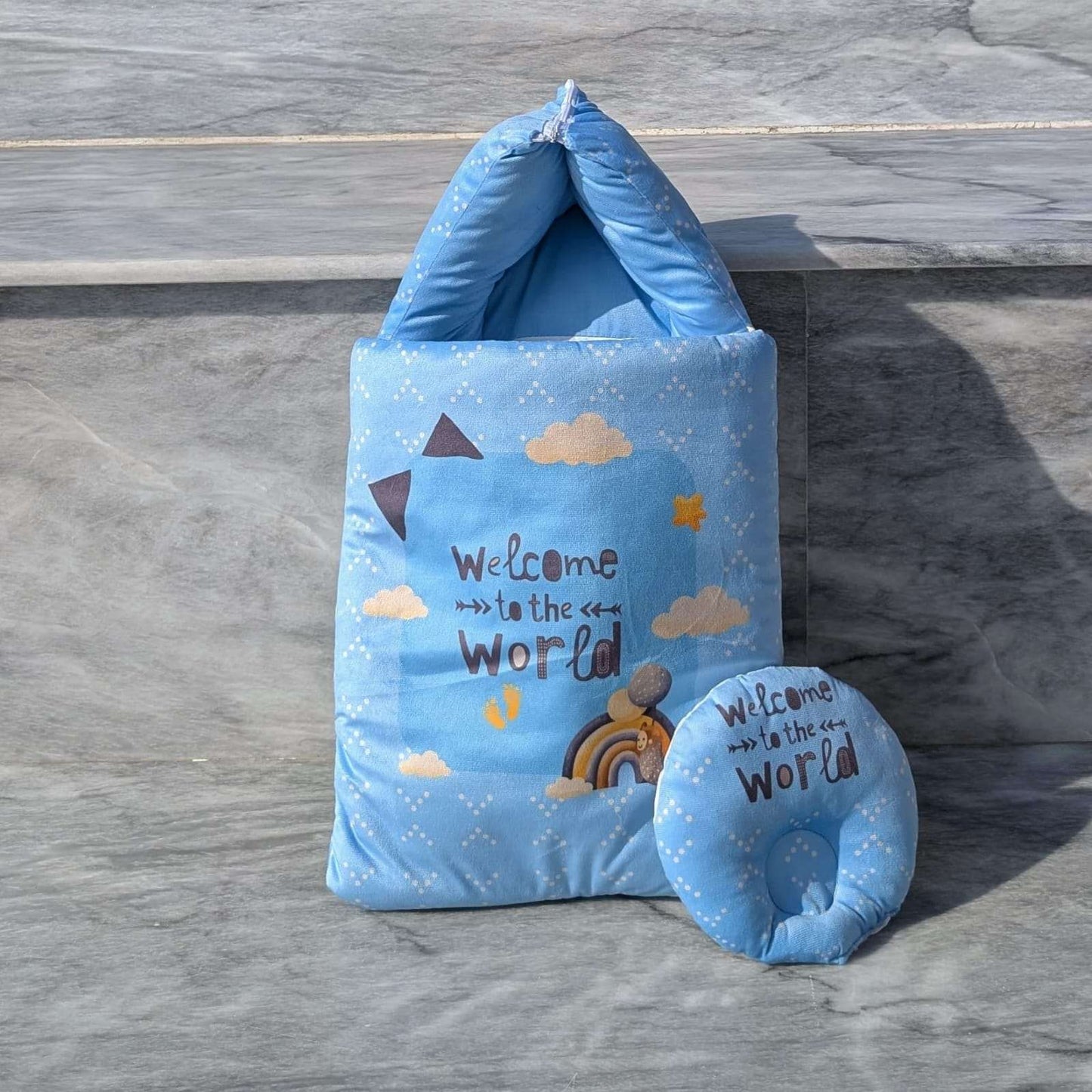 Carry Nest with Pillow - Welcome to the World