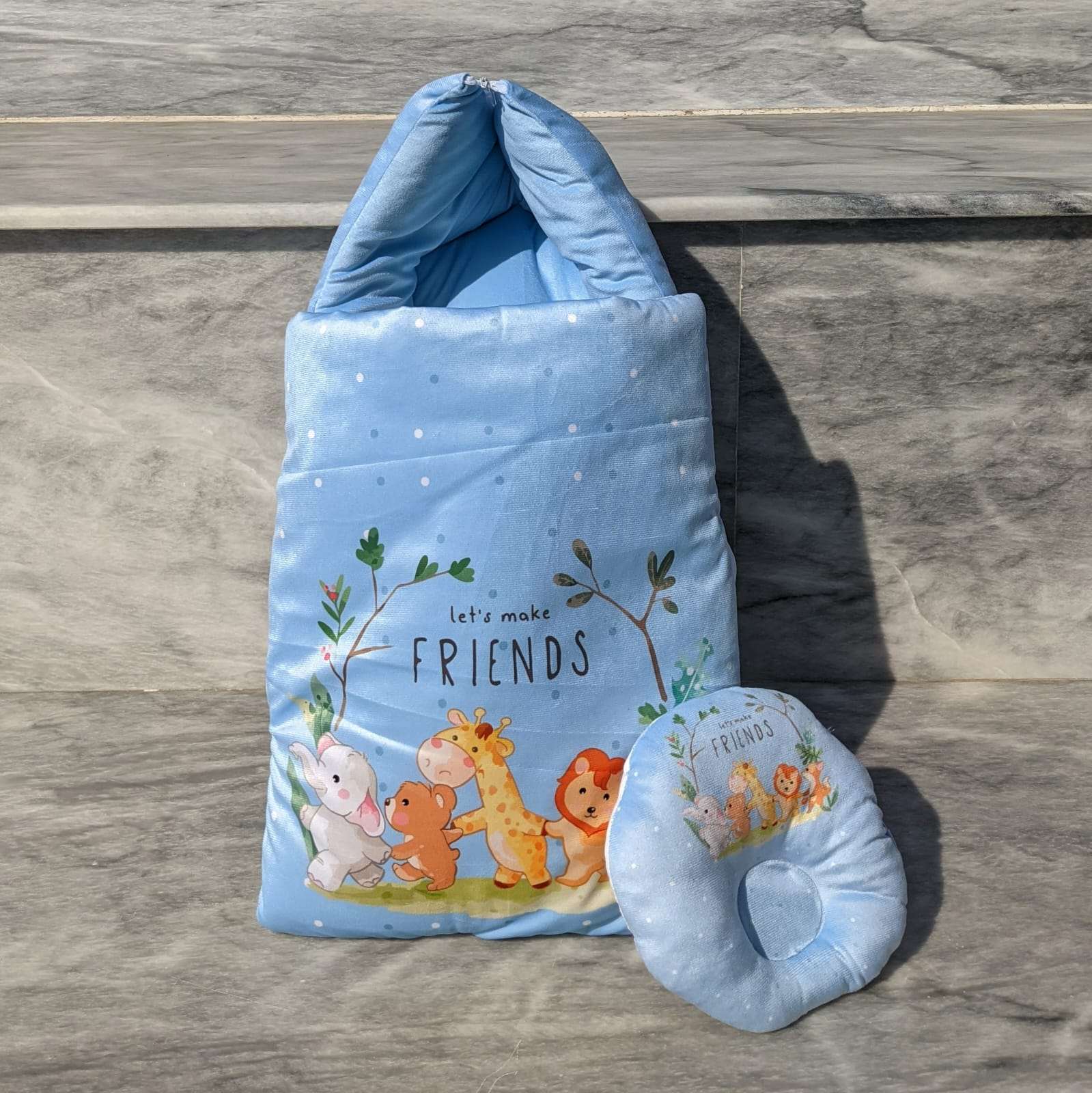 Carry Nest with Pillow - Let's Make Friends