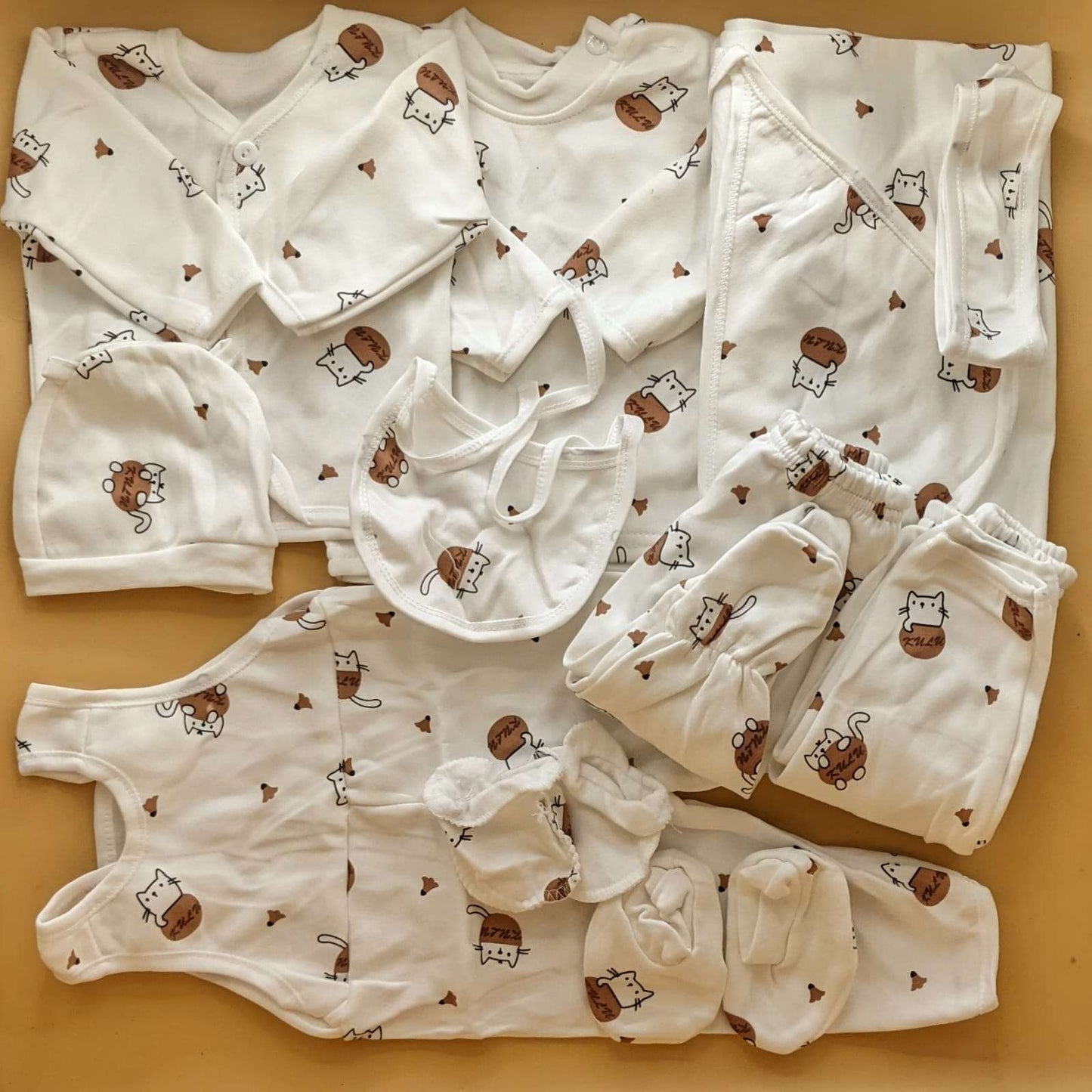 11 Pieces Suit Set - Winter - Kitty/Flower