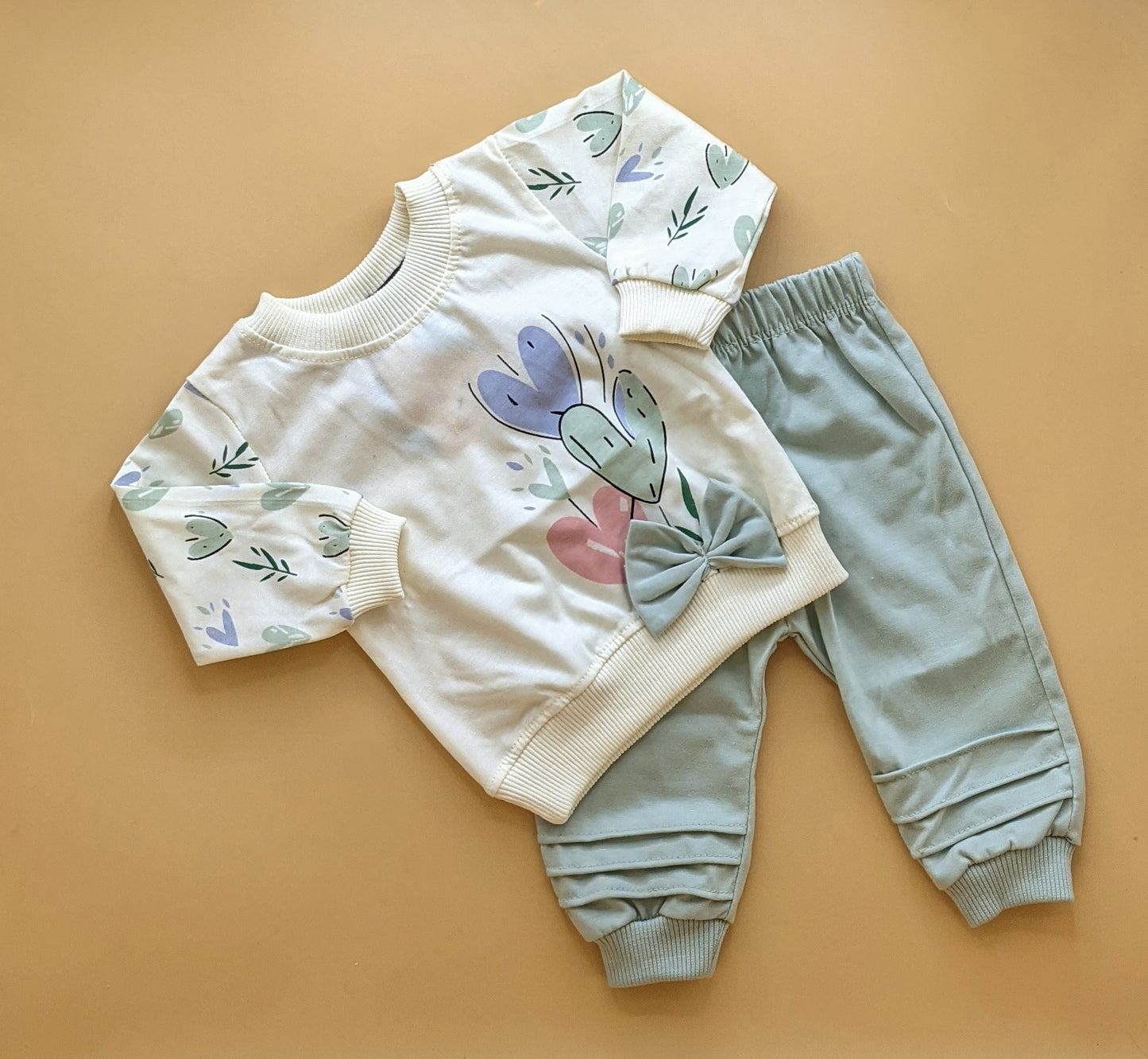 2 Piece Baby Suit - Bow/Hearts