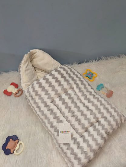 Baby Carry Nest with Hood - Zigzag  - Winter