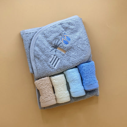 Hooded Bath Towel with 4 Pieces Face Towels