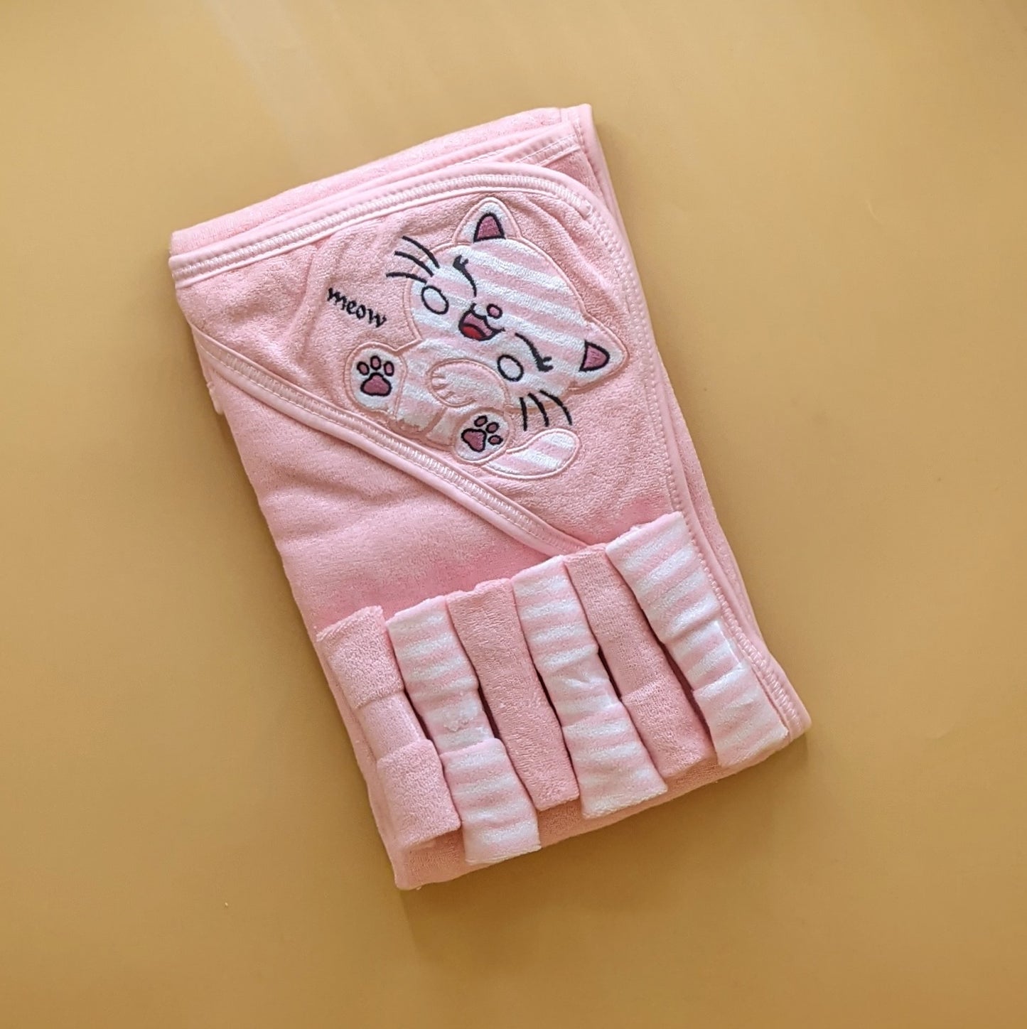 Hooded Bath Towel with 6 Pieces Face Towels