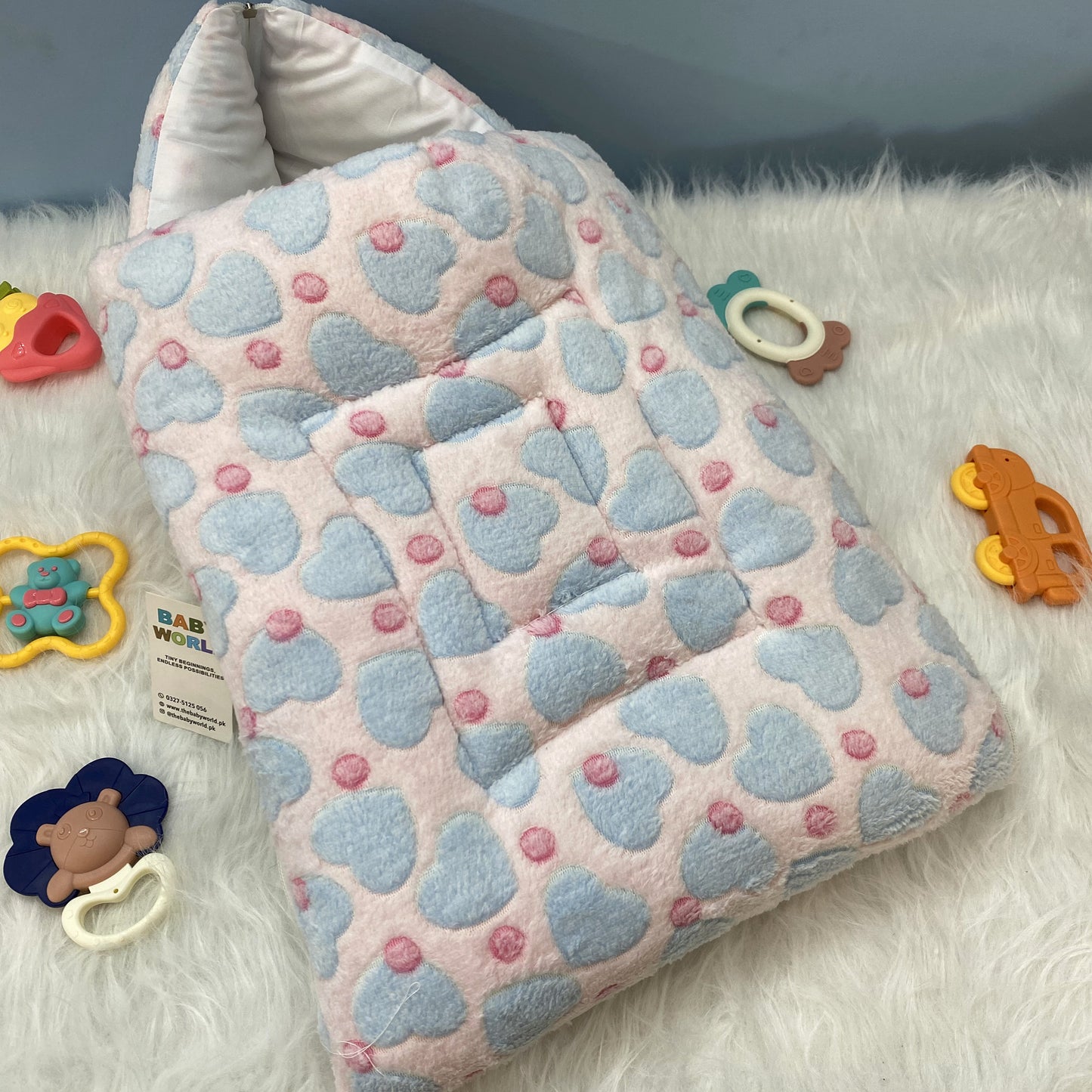 Baby Carry Nest with Hood - Heart/Circle - Winter