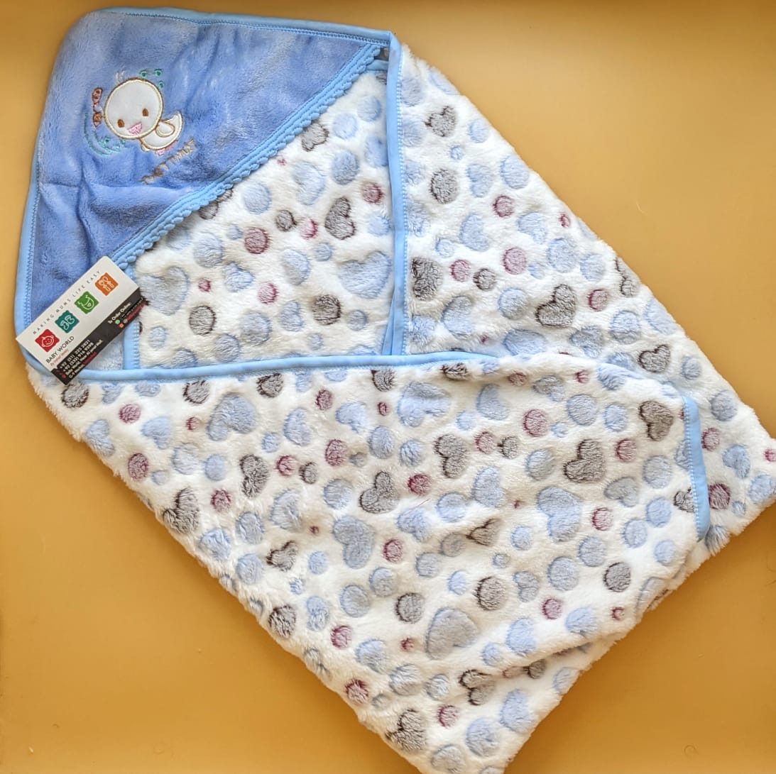 Hooded Blanket/Wrapping Sheet - Winter - Hearts/Dots