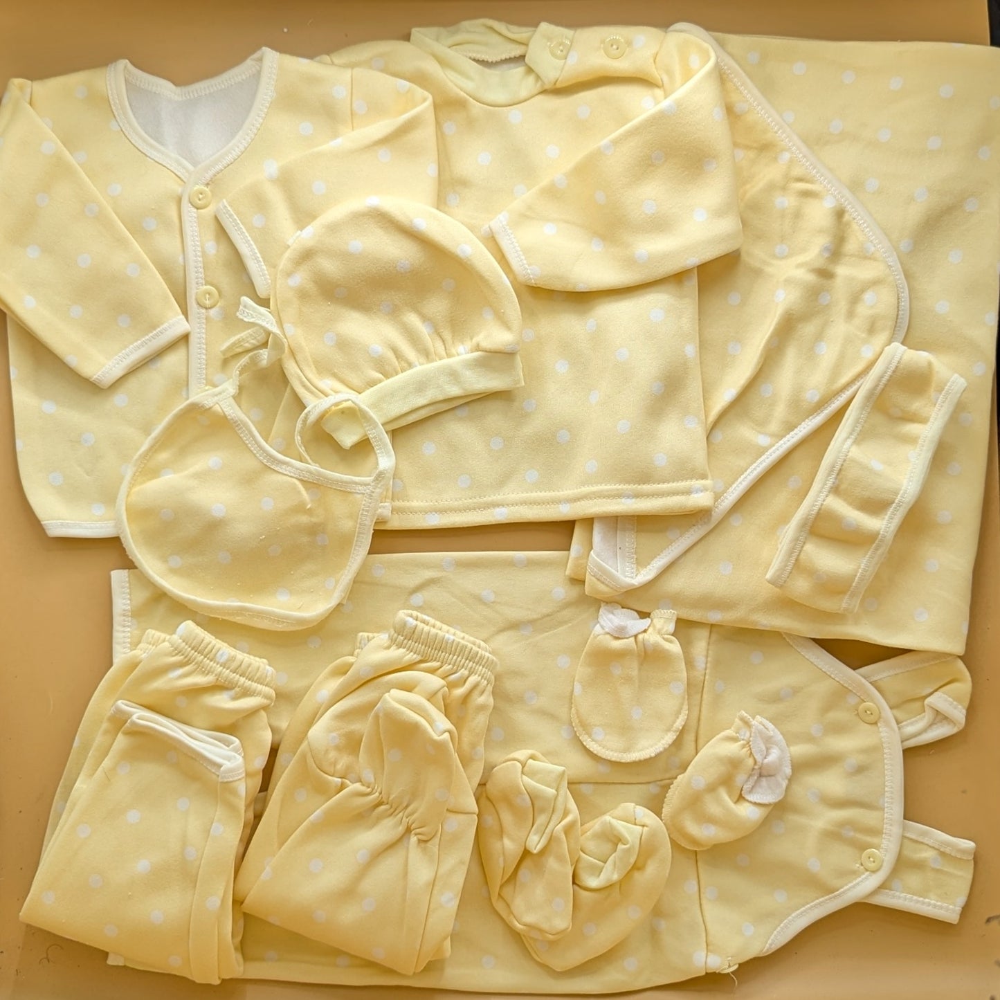Baby 11 Pieces Suit/Set - Dots - Winter