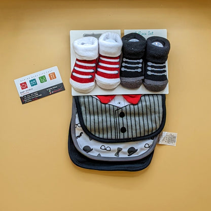 Pack of 3 Bibs & 2 Booties