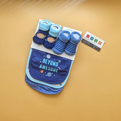 Pack of 3 Bibs & 2 Booties