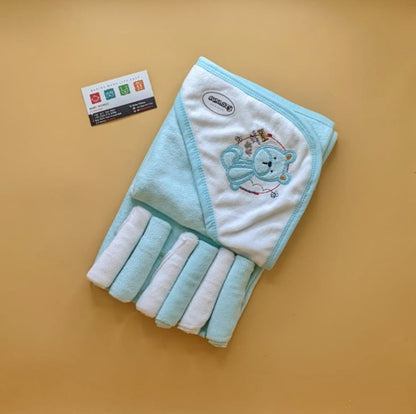 Hooded Bath Towel with 6 Washcloths