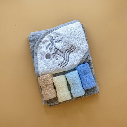 Baby Hooded Bath Towel with 4 Pieces Face Towels