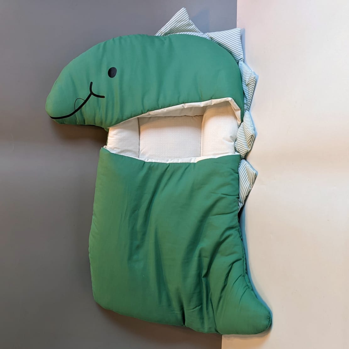 Carry Nest - Dino dinosaur 🦕