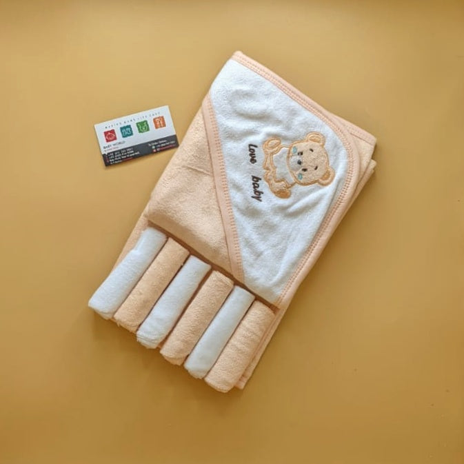 Hooded Bath Towel with 6 Washcloths