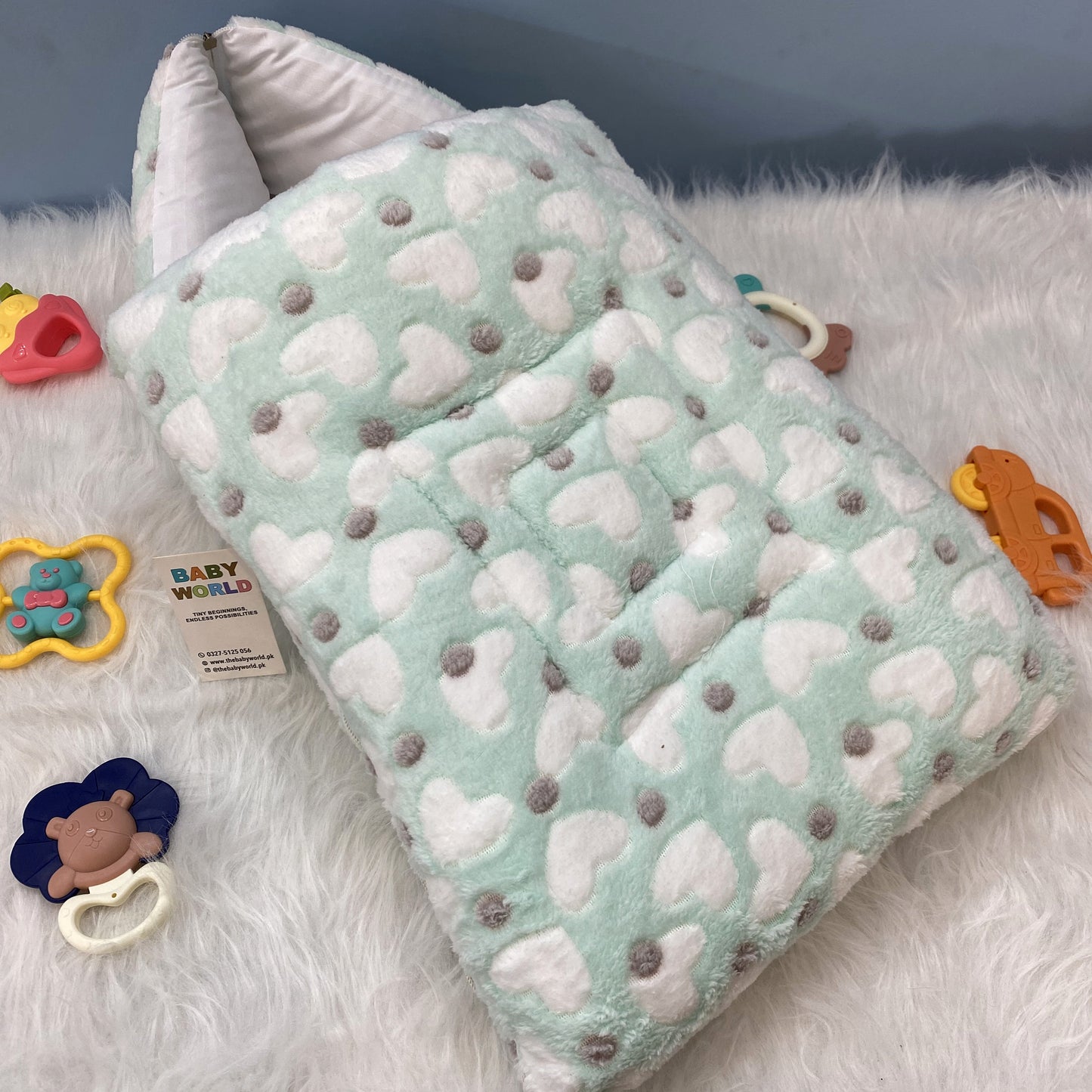 Baby Carry Nest with Hood - Heart/Circle - Winter