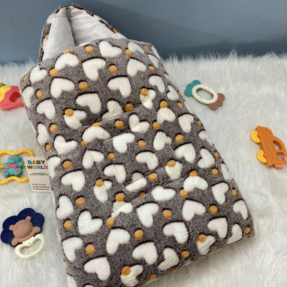 Baby Carry Nest with Hood - Heart/Circle - Winter