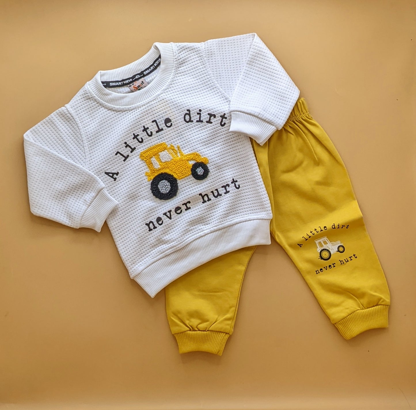 2 Piece Baby Suit - A little Dirt