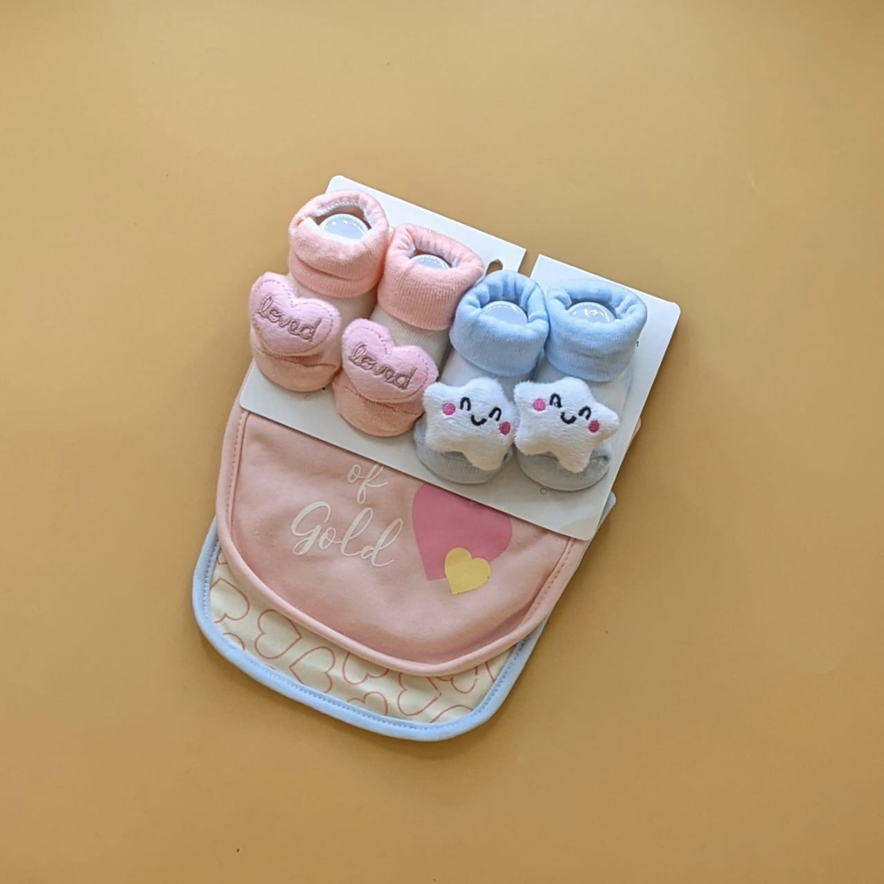 Pack of 2 Bibs & 2 Booties