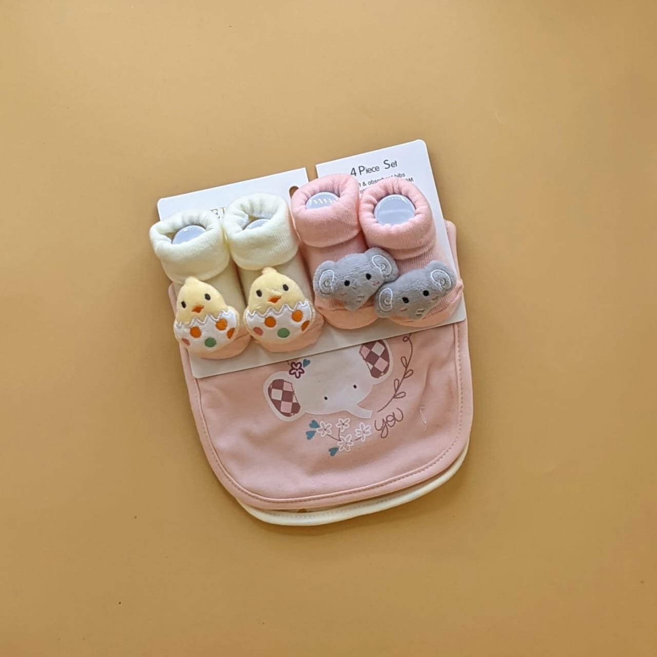 Pack of 2 Bibs & 2 Booties