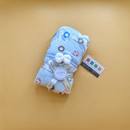 Hooded Wrapping Sheet/Blanket - Winter - Circle