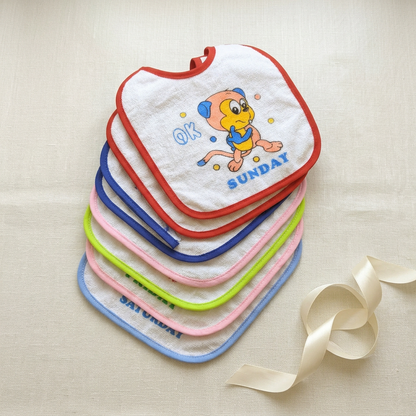 Seven-day bib pack gift styling